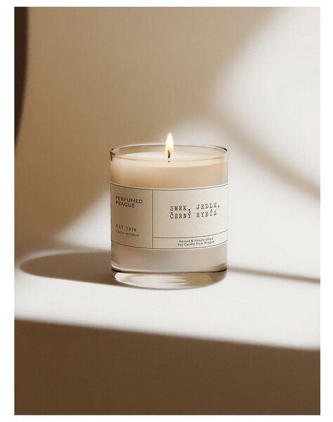 Candela in cera di soia profumata tempo di combustione 40 h #79 Black Currant – Perfumed Prague