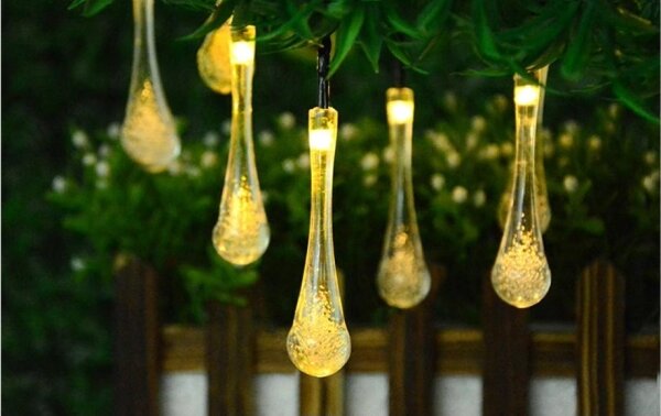 Catena luminosa solare a LED con sensore crepuscolare 20 LED / 0,72 W / 1,2 V 600 mAh 4,7 m IP44