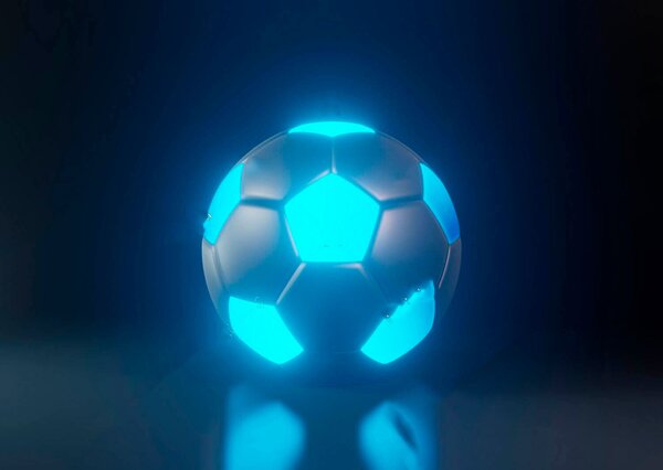 Carta da parati Pallone da calcio con luci blu, Carta da parati per Bambini, Carta da parati popolare, u72792 - Tapeko.it
