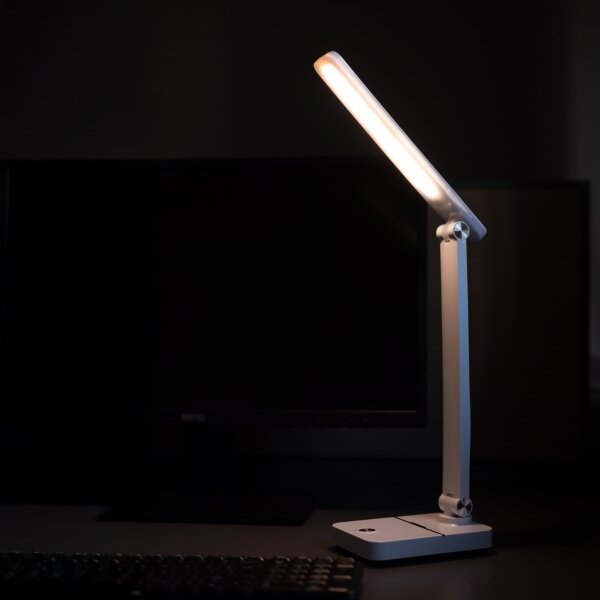 Zuma Line 1949-WH-LED Ricaricabile lampada da tavolo LED/8W/1200 mAh 3000/4500/6000K bianco