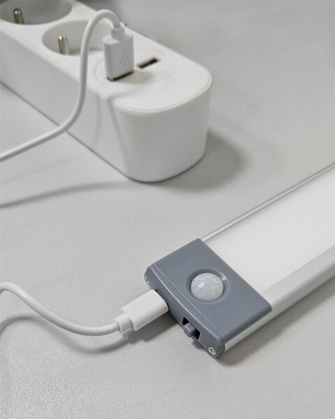 Illuminazione LED ricaricabile per mobili con sensore LED/3,5W/5V USB 800mAh 420