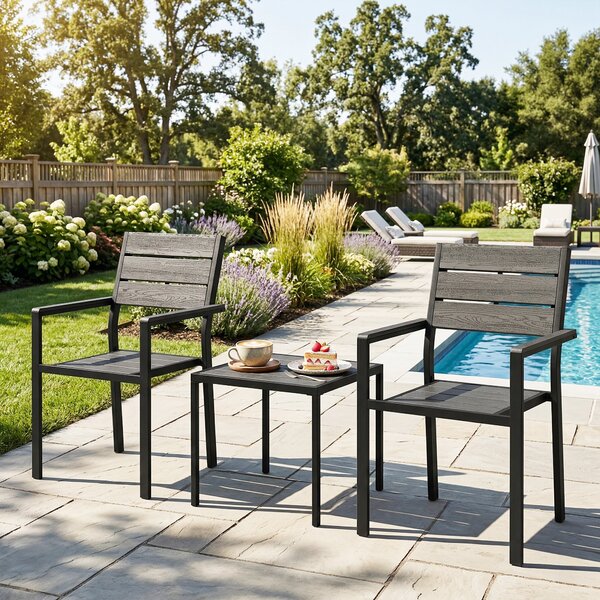 Outsunny Set da Giardino 3 Pezzi, Tavolino Bistrò con 2 Sedie Design a Lamelle, Effetto Legno, Piano in HDPE Antiruggine | Aosom Italy