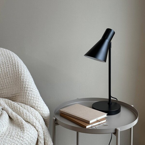 Dyberg Larsen Lampada da tavolo DL12, Nero, Soggiorno / Sala da pranzo, Metallo, Design, Lampada da tavolo