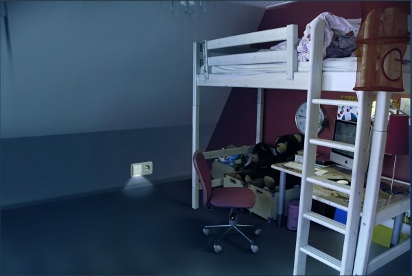 Osram - Luce notturna LED con sensore crepuscolare LUNETTA LED/0,3W/230V bianco
