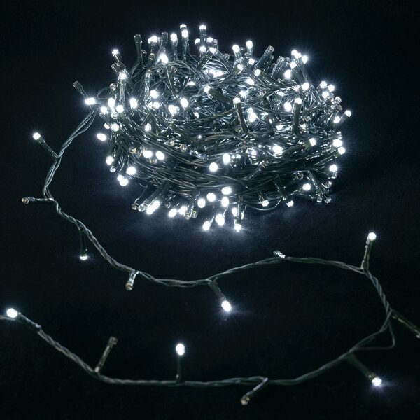 Aigostar - Catena luminosa LED per esterni, 100 LED / 8 funzioni, 3xAA, 5,3 m, IP44, bianco freddo