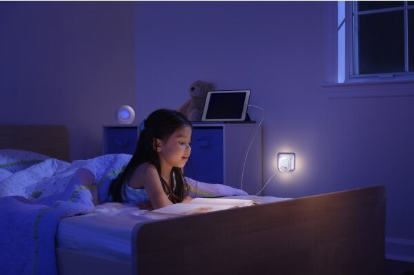 Osram- Lampada da notte LED da spina con sensore e USB LUNETTA LED/12,5W/230V