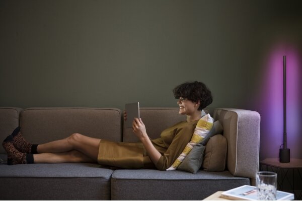 Osram - Lampada da terra dimmerabile LED RGBW SMART+ FLOOR LED/8W/230V Wi-Fi +telecomando