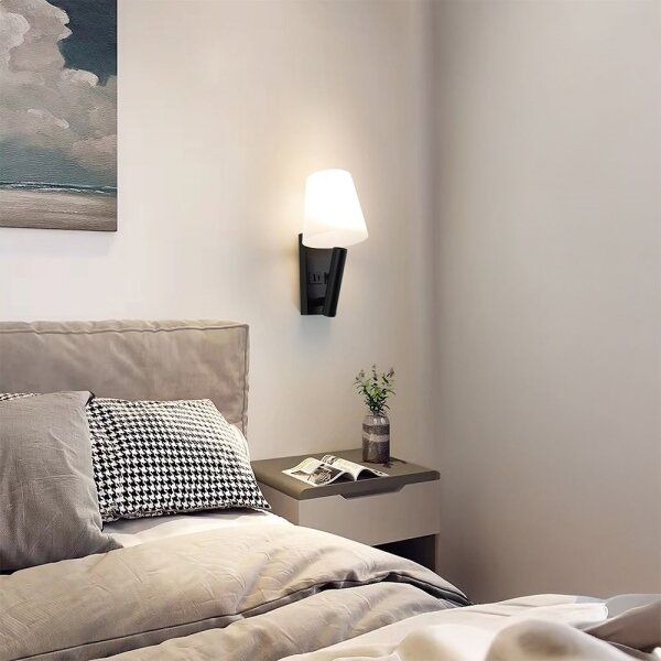 Applique LED da parete con porta USB, 2W, 230V, 3000K, nero/bianco