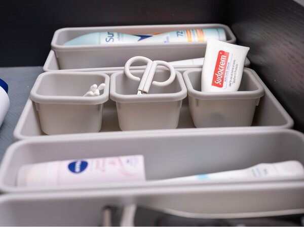 Set di 8 organizzatori per cassetti in plastica grigi - Addis