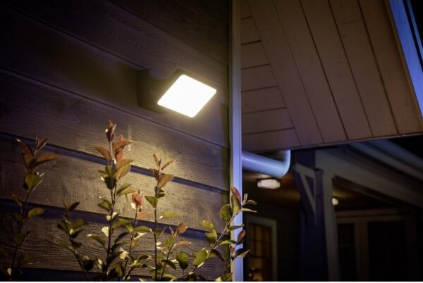 Philips 17435/30/P7 -LED RGB Riflettore da esterno Hue DISCOVER 2xLED/15W/230V IP44