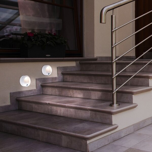 Rabalux 7980 - Applique a LED da esterno con sensore AMARILLO LED/1,5W/3xAA IP44 bianca