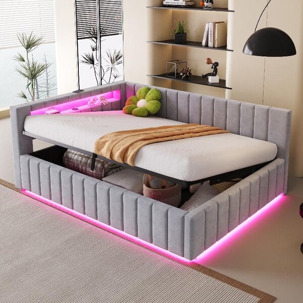 Letto imbottito 140x200 cm con spazio contenitore ad apertura idraulica, illuminazione LED e porta USB, rivestito in velluto color grigio chiaro, completo di testiera e schienale, ideale per la camera da letto