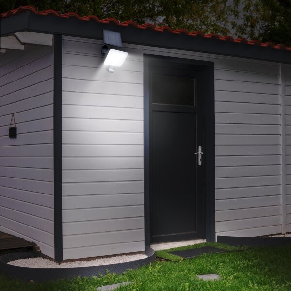 Solight WO785 - Faretto solare LED 11W con sensore, 3,7V 4400mAh IP54