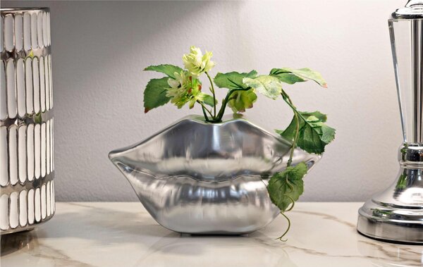 Vaso in resina argentata a forma di labbra Moderno MOUTH JAR LIP Dimensioni 23x8x h12 cm in Polyresin con venature del legno