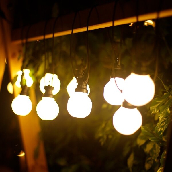 Aigostar - Catena decorativa da esterno LED 10xLED/8m IP44 bianco caldo