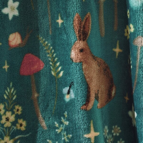 Coperta verde in micropile 130x170 cm Enchanted Twilight Animals – Catherine Lansfield