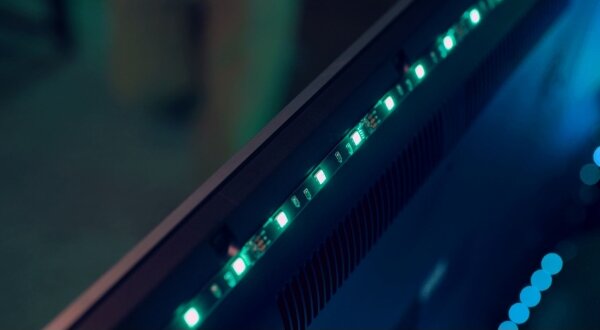 Ledvance-LED RGB Striscia dimmerabile per TV SYNCH BOX FLEX 4,5m LED/18W/230V Wi-Fi