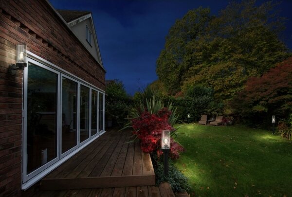Ledvance - Lampada da esterno AMBER 1xE27/20W/230V IP44