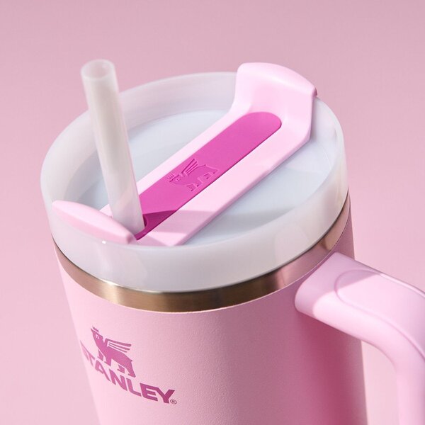 Borraccia termica rosa in acciaio inox 1,18 l Quencher H2.0 FlowState Tumbler Cherry Blossom – Stanley
