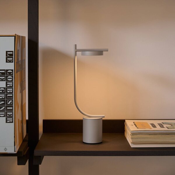 GRUPA Lampada LED da tavolo a batteria Igram, grigia, 40 cm, IP44 dimmerabile, Alluminio / Grigio / Zincato, Soggiorno / Sala da pranzo, Metallo, Design