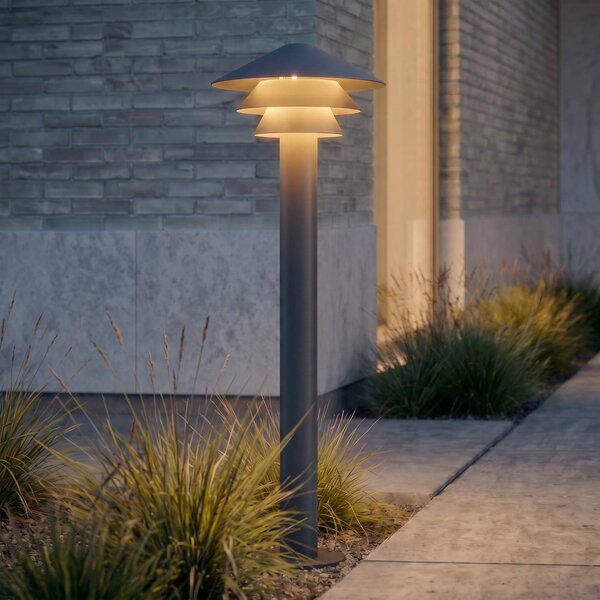 Lampione a LED Lucande Montaro, 110 cm, antracite, IP54 Montaro, Nero, Alluminio, Moderno
