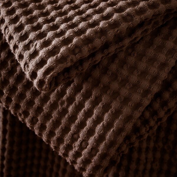 Coperta marrone scuro in cotone 150x200 cm Jaipur Chunky Waffle – Pineapple Elephant