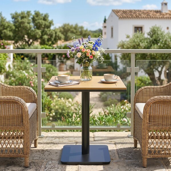 Outsunny Tavolino 70x70 cm Resistente alle Intemperie, Tavolo Quadrato da Giardino Effetto Legno con Base Ampia, Legno Naturale | Aosom Italy