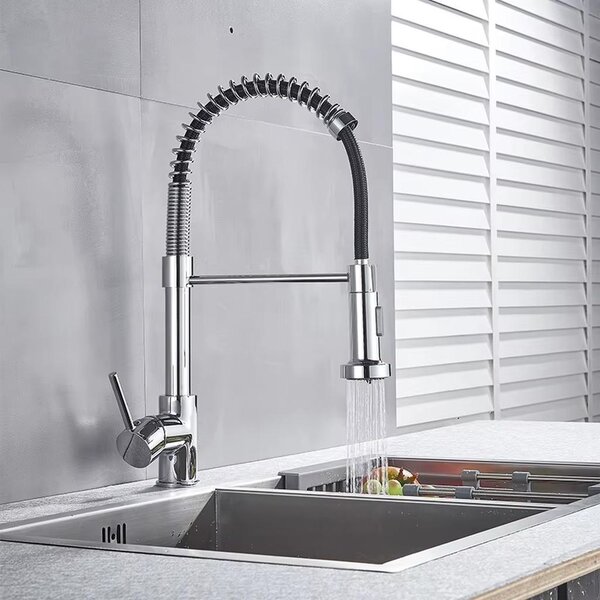 Miscelatore per lavello - Modello 82 - Miscelatore monocomando - Doccetta estraibile - Rotazione a 360° - Acqua calda e fredda - Montaggio monoblocco - Cromato