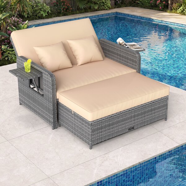 Costway Divano letto in rattan per patio con schienale regolabile e tavolini pieghevoli, Set 2 pezzi con divanetto e pouf per giardino e piscina Beige