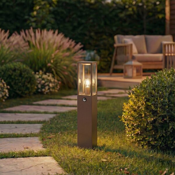 Lampione Lindby Peldar, color ruggine/trasparente, altezza 80 cm, sensore Peldar Lindby, dimmerabile, Marrone / Ruggine, Alluminio, Moderno