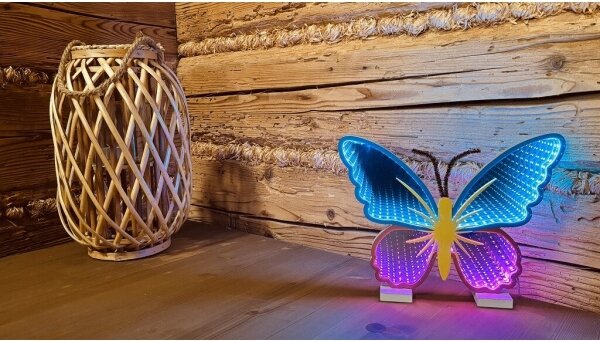 2Kids Toys - Neon a LED da tavolo LED/5W/USB a forma di farfalla