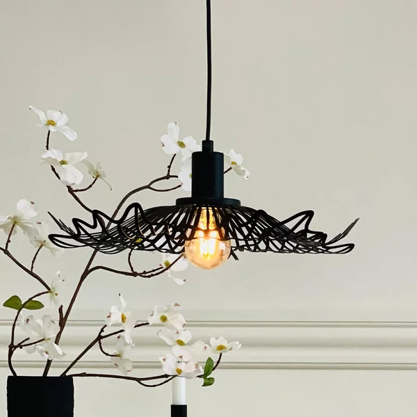 Dyberg Larsen Lampada a sospensione Flora, dimmerabile, Nero, Soggiorno / Sala da pranzo, Metallo, Design, Lampada a sospensione
