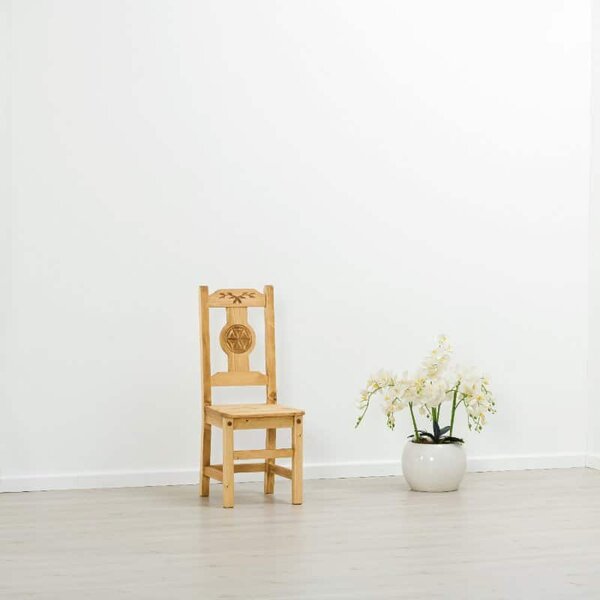 Sedia rustica con intagli fatti a mano - LM-MC015
