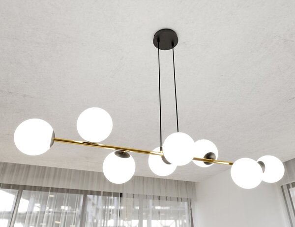 Sospensione Contemporanea Okami 8 Luci Acciaio Oro Sfere In Vetro Bianco