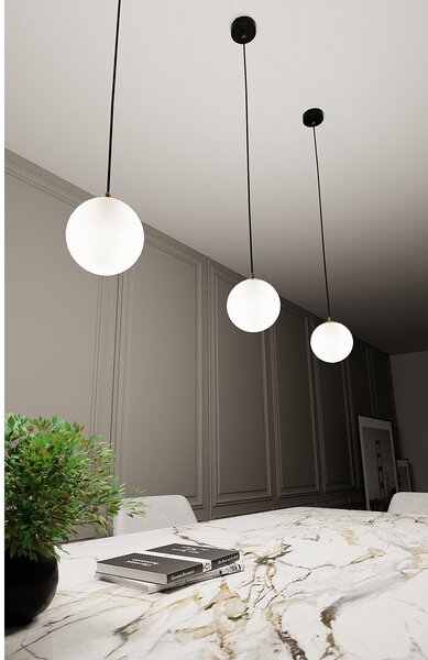 Sospensione Contemporanea Yudi 1 Luce Acciaio Nero/Oro Sfera Vetro Bianco