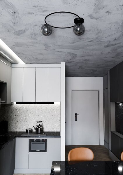 Plafoniera Minimal 2 Luci Chong In Acciaio Nero E Sfere In Vetro Fumè