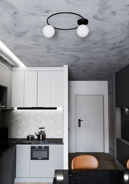 Plafoniera Minimal 2 Luci Chong Acciaio Nero E Sfere In Vetro Bianco