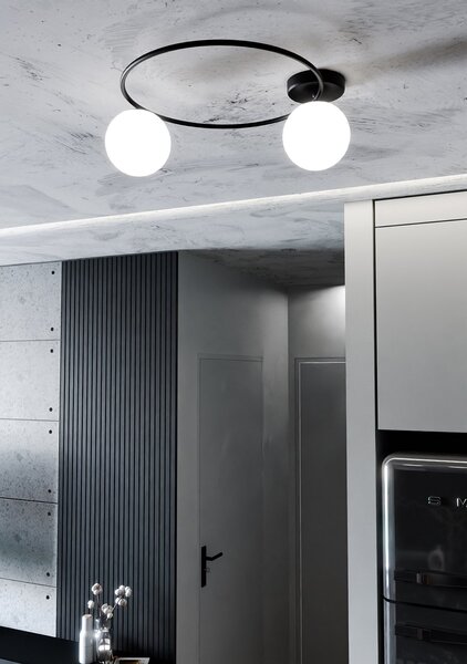 Plafoniera Minimal 2 Luci Chong Acciaio Nero E Sfere In Vetro Bianco