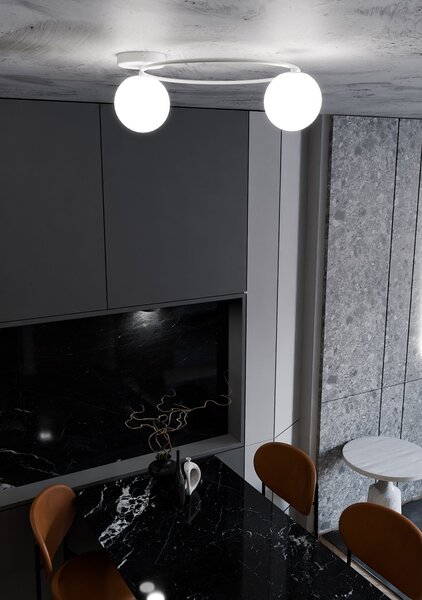 Plafoniera Minimal 2 Luci Chong Acciaio Bianco E Sfere In Vetro Bianco