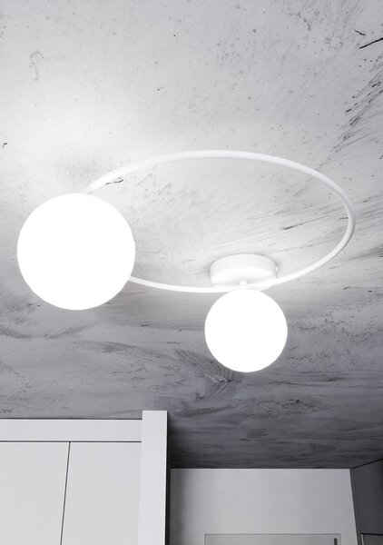 Plafoniera Minimal 2 Luci Chong Acciaio Bianco E Sfere In Vetro Bianco