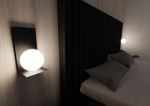 Applique Minimal 1 Luce Indiretta Pavaka Base Acciaio Nero E Vetro Opale