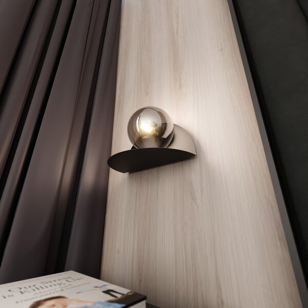 Applique 1 Luce Indiretta Pavaka Con Base In Acciaio Nero E Vetro Fumè