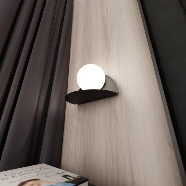 Applique 1 Luce Indiretta Pavaka Con Base In Acciaio Nero E Vetro Opale