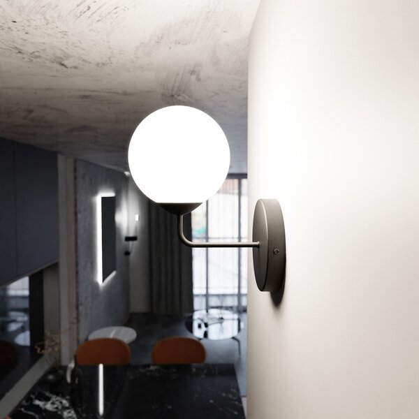 Applique Moderna 1 Luce Wugu In Acciaio Nero E Vetro A Sfera Bianco