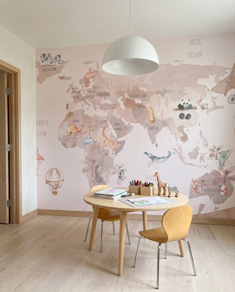 Carta da parati Rotte rosa sulla mappa, Mappe per piccoli esploratori, Acquerello, u93908 - Tapeko.it