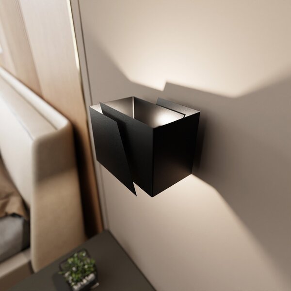 Applique Moderna 1 Luce Ragnar A Forma Geometrica In Acciaio Nero