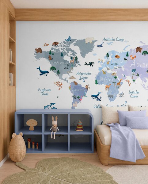 Carta da parati Una mappa blu in stile acquerello con animali, piante ed edifici. Didascalie, Carta da parati Mappa del Mondo, c00009dev1 : Uwalls.it