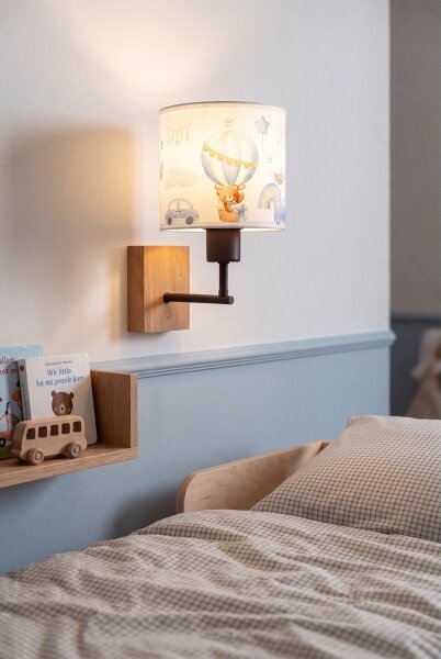 Brilagi - Lampada da parete BOBO WOOD 1xE27/25W/230V rovere/nero/bianco/blu/orsetti
