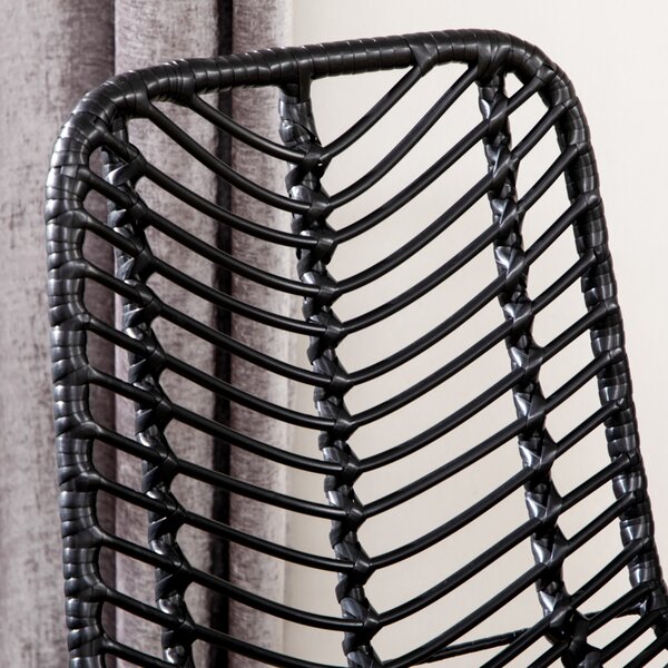 HOMCOM Set di 2 sgabelli da bar design bohémien altezza 66 cm con poggiapiedi in metallo e rattan PE - nero