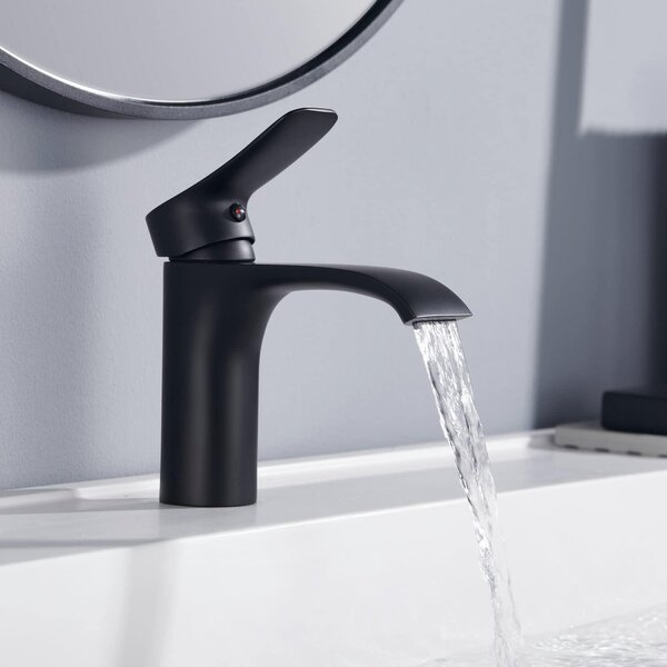 Rubinetto per lavabo nero con erogatore a cascata